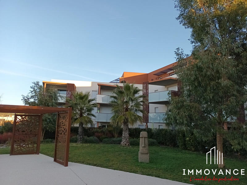 Parking / Garage - 12 m²