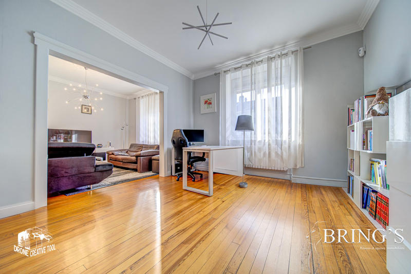 Maison - 181 m² - 10 pièces