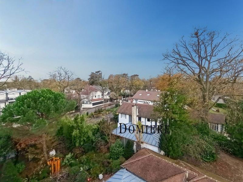 Duplex - 244 m² - 9 pièces