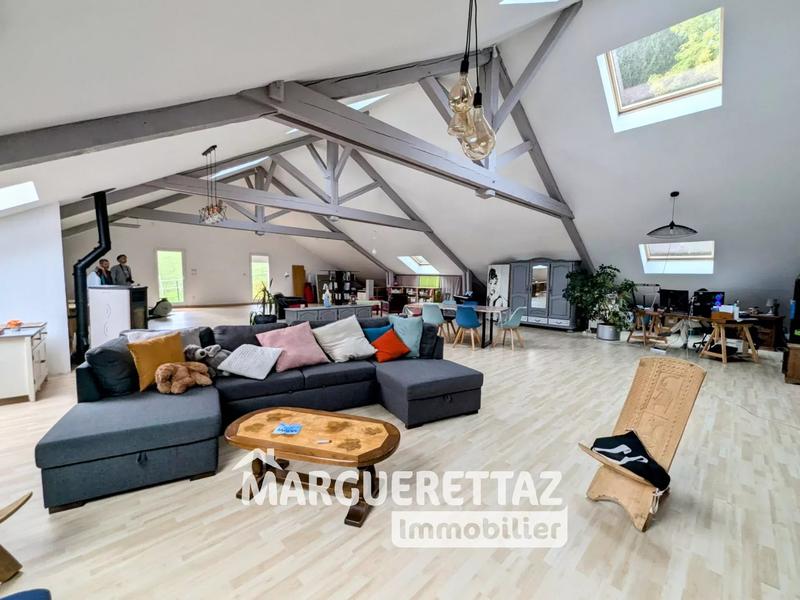 Maison - 422 m² - 7 pièces