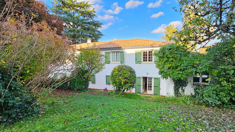 Maison - 185 m² - 7 pièces