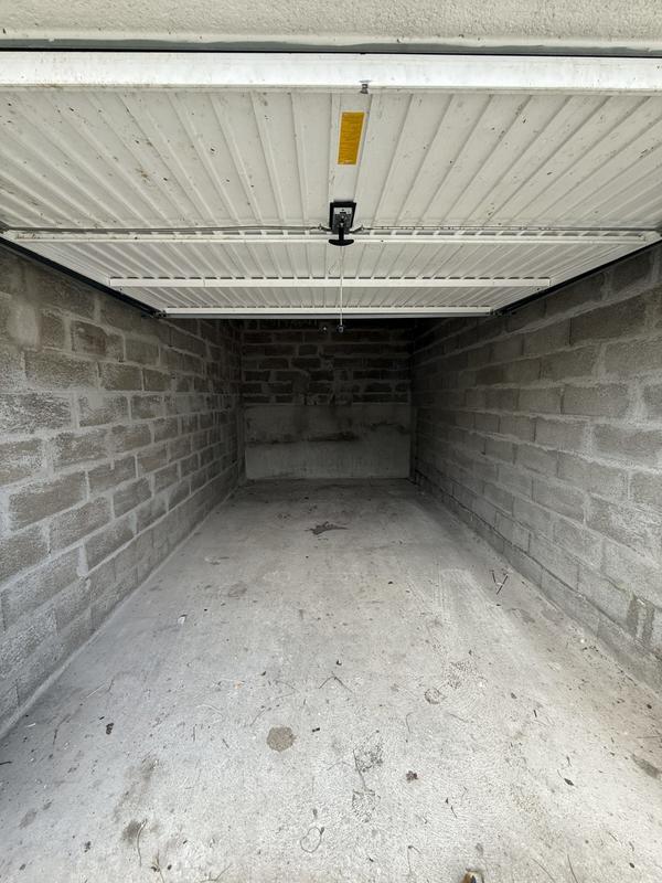 Parking / Garage - 14 m²