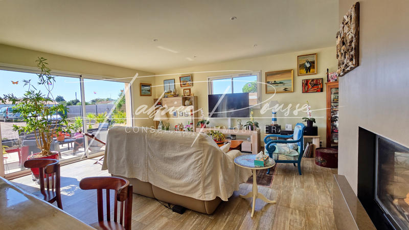 Propriété - 195 m² - 6 pièces