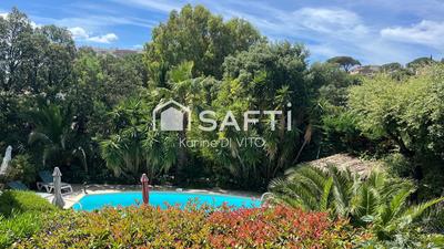 Maison - 172 m² - 8 pièces