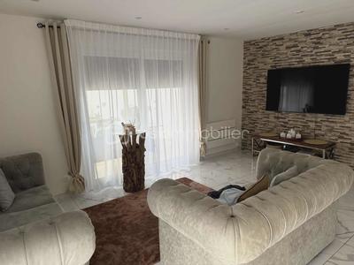 Maison traditionnelle - 136 m² - 6 pièces