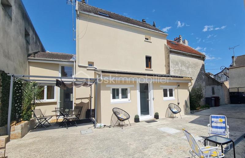 Maison - 120 m² - 5 pièces