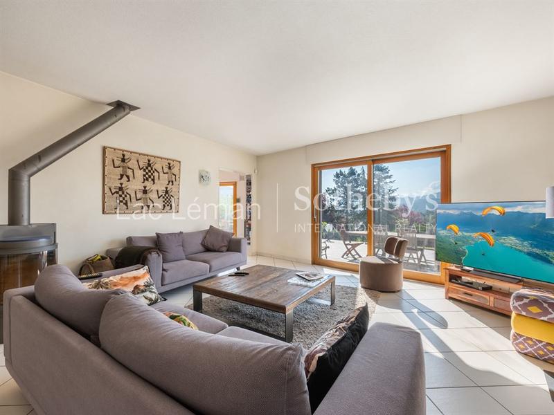 Maison - 286 m² - 7 pièces