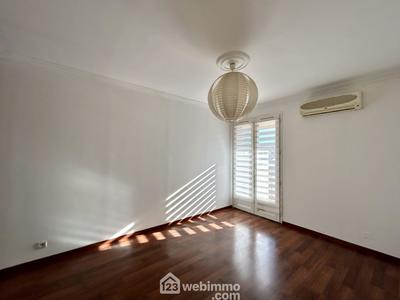 Appartement - 83 m² - 3 pièces