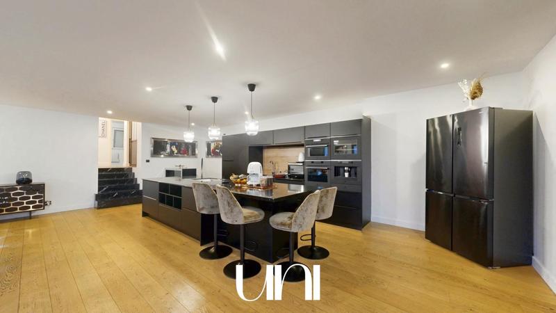 Maison - 160 m² - 6 pièces