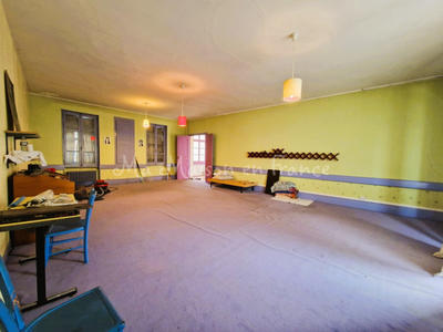 Maison - 250 m² - 12 pièces