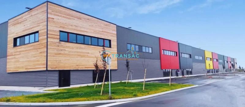 Local d'activité / Entrepôt - 2 314 m²