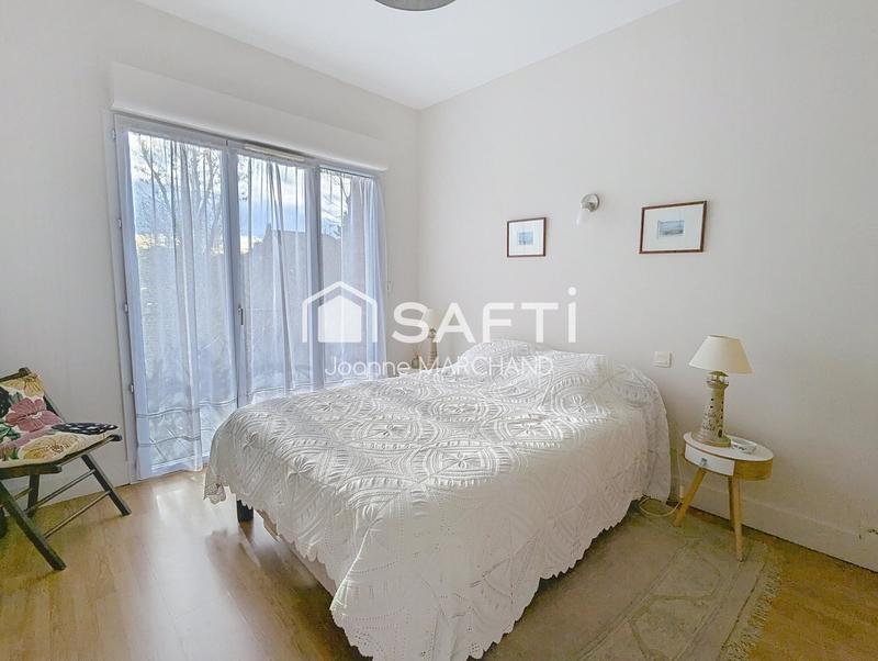 Maison - 230 m² - 7 pièces