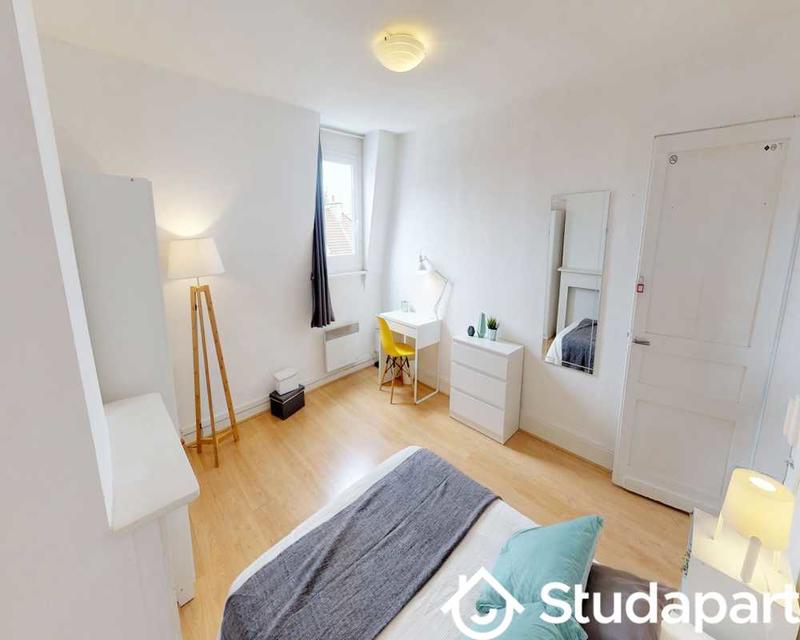 Chambre - 50 m² - 1 pièce