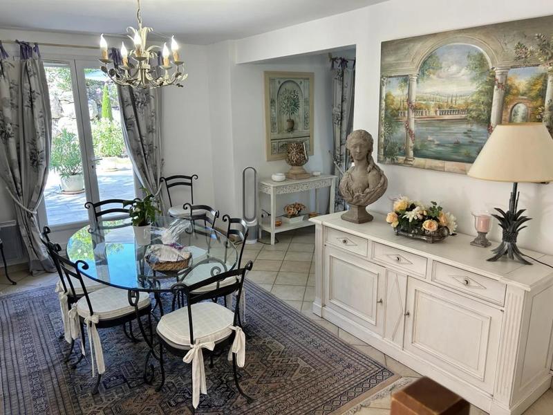Maison - 145 m² - 5 pièces