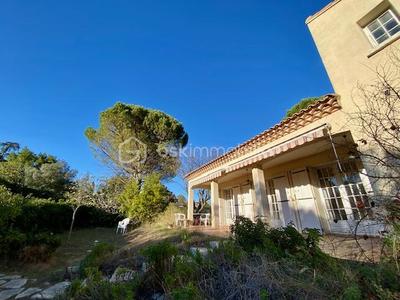Villa - 260 m² - 7 pièces