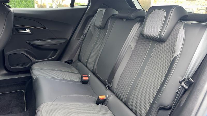 Peugeot 2008 II 1.2 PureTech 130 Eat8 Gt - Automatique Entretien constructeur