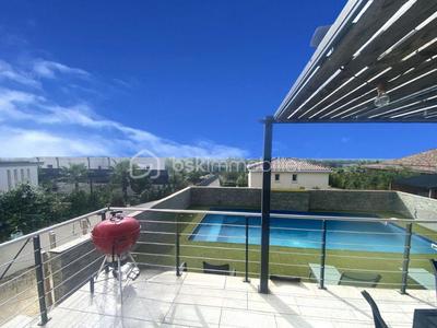 Maison - 122 m² - 6 pièces