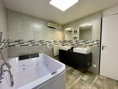 Immeuble - 360 m² - 6 pièces