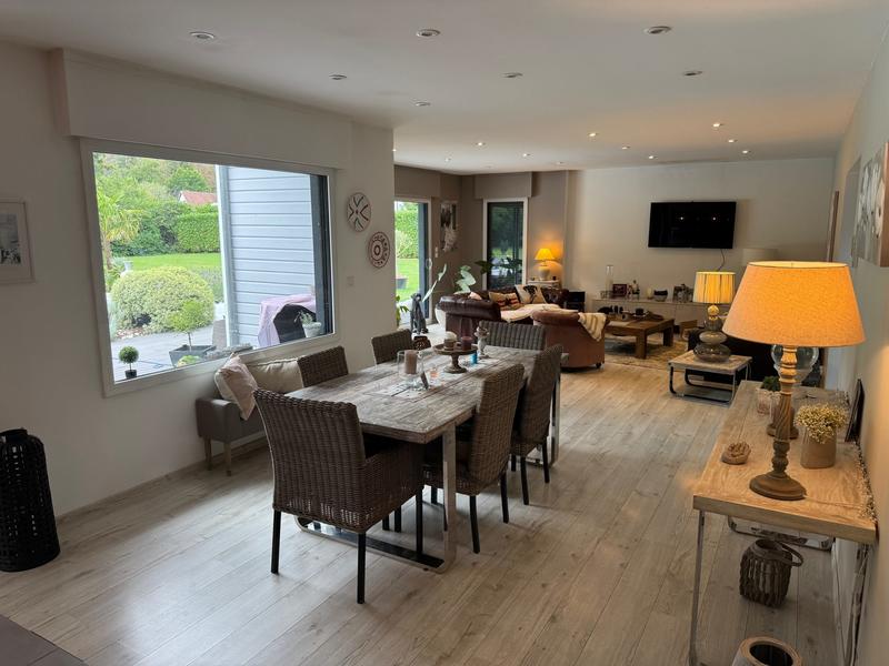 Maison contemporaine - 169 m² - 5 pièces