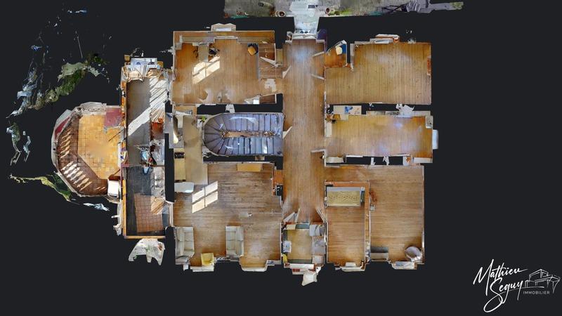 Propriété - 498 m² - 18 pièces