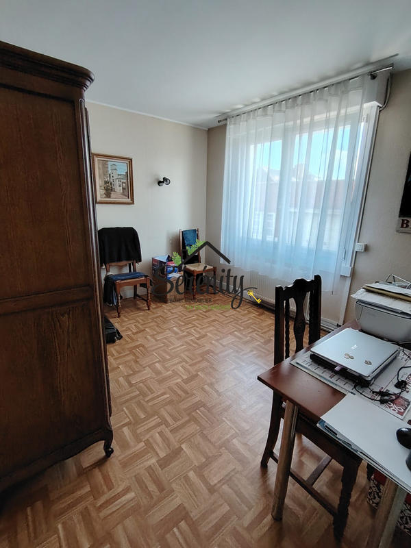 Maison - 95 m² - 7 pièces