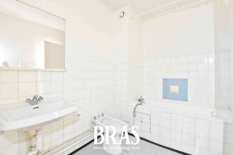 Appartement - 81 m² - 4 pièces