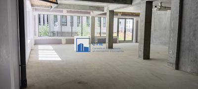 Local commercial - 214 m²