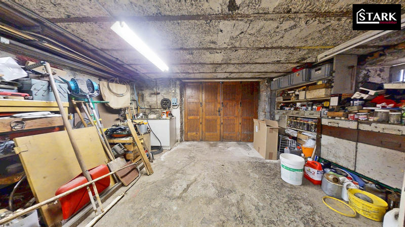 Maison - 185 m² - 11 pièces