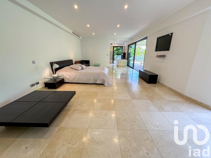 Maison - 510 m² - 7 pièces