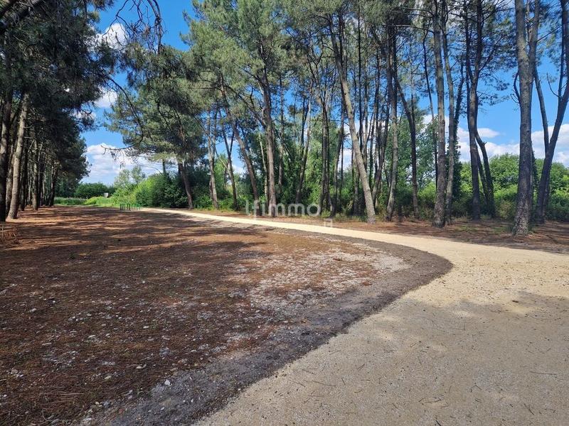 Terrain constructible - 720 m²