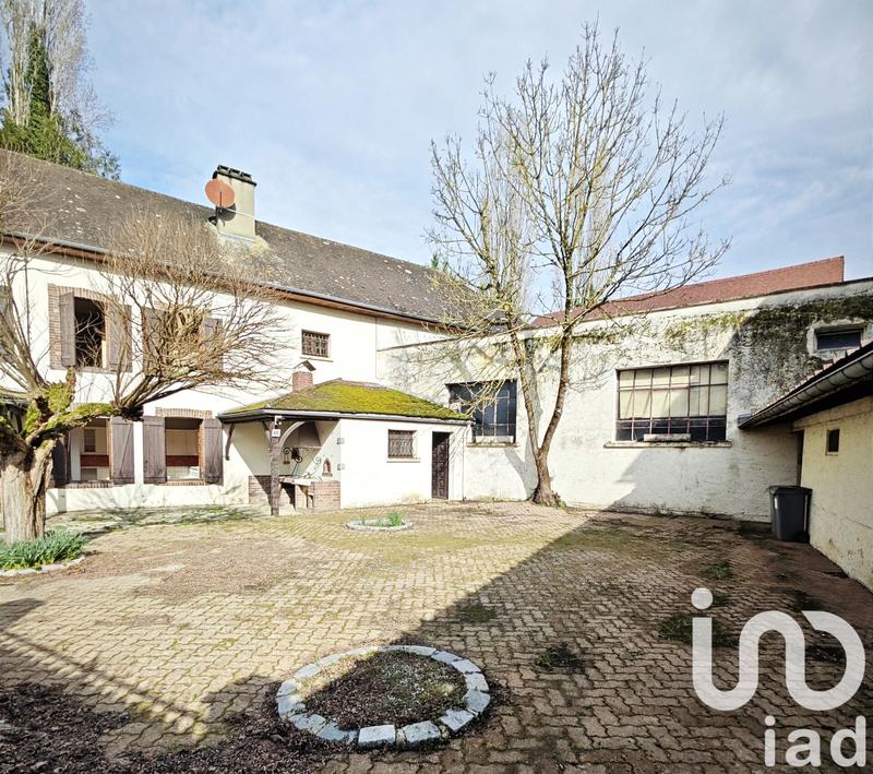 Maison - 210 m² - 7 pièces