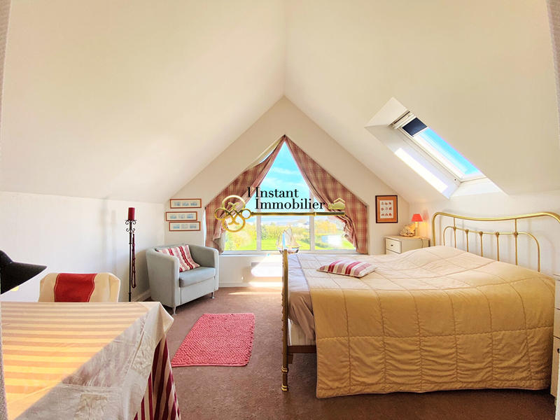 Maison - 190 m² - 8 pièces