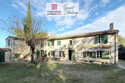 Maison - 185 m² - 9 pièces