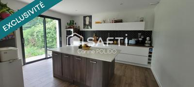 Maison - 166 m² - 6 pièces