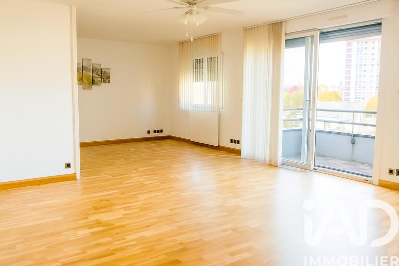 Appartement - 102 m² - 5 pièces