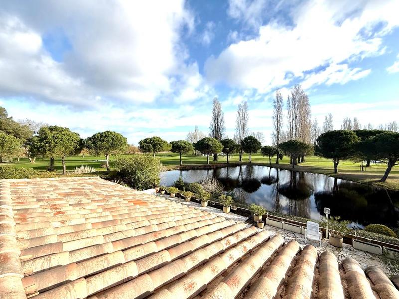 Maison - 225 m² - 6 pièces