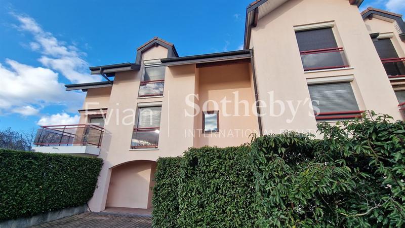 Appartement - 111 m² - 4 pièces