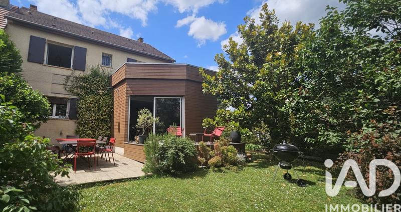 Maison - 121 m² - 5 pièces