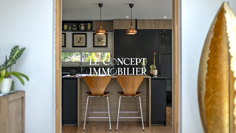 Maison contemporaine - 230 m² - 7 pièces