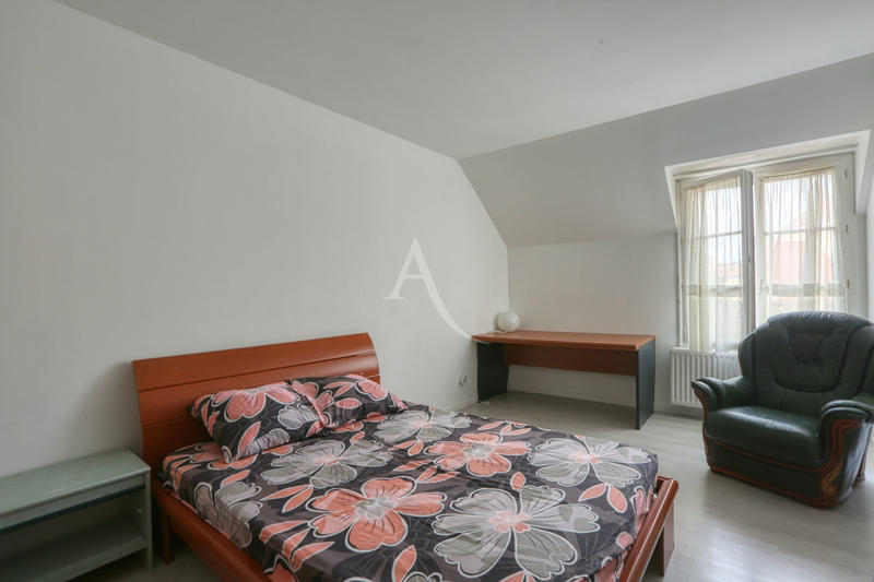 Maison - 168 m² - 7 pièces