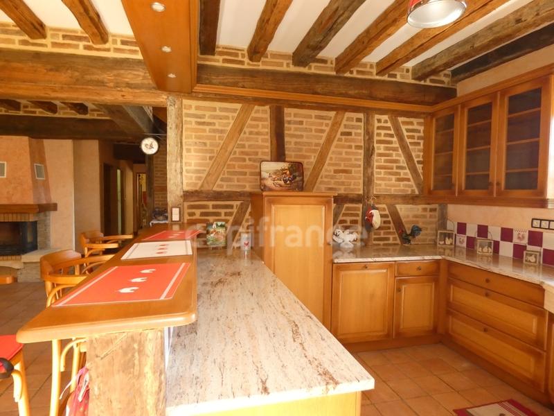 Demeure - 202 m² - 8 pièces