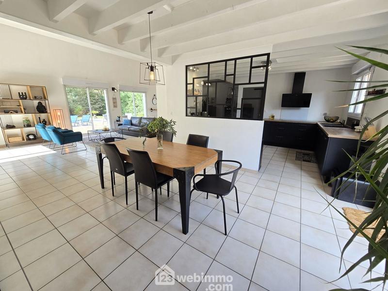 Maison - 161 m² - 5 pièces