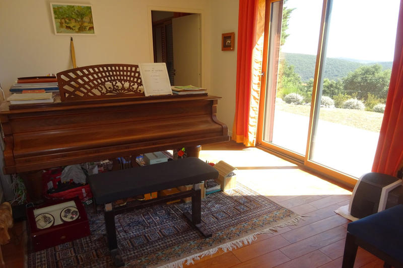 Maison - 235 m² - 7 pièces