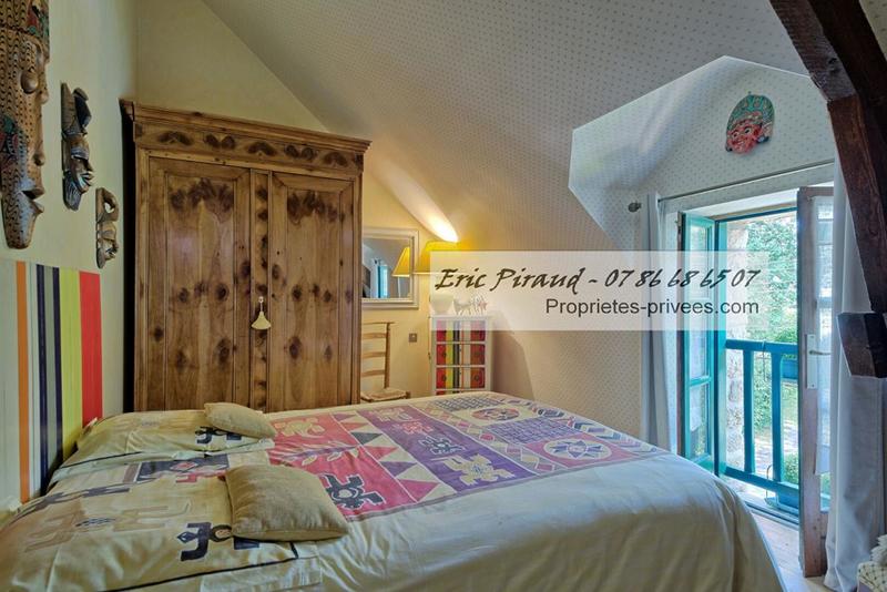 Maison - 240 m² - 8 pièces