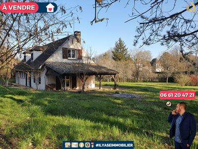 Maison - 162 m² - 8 pièces