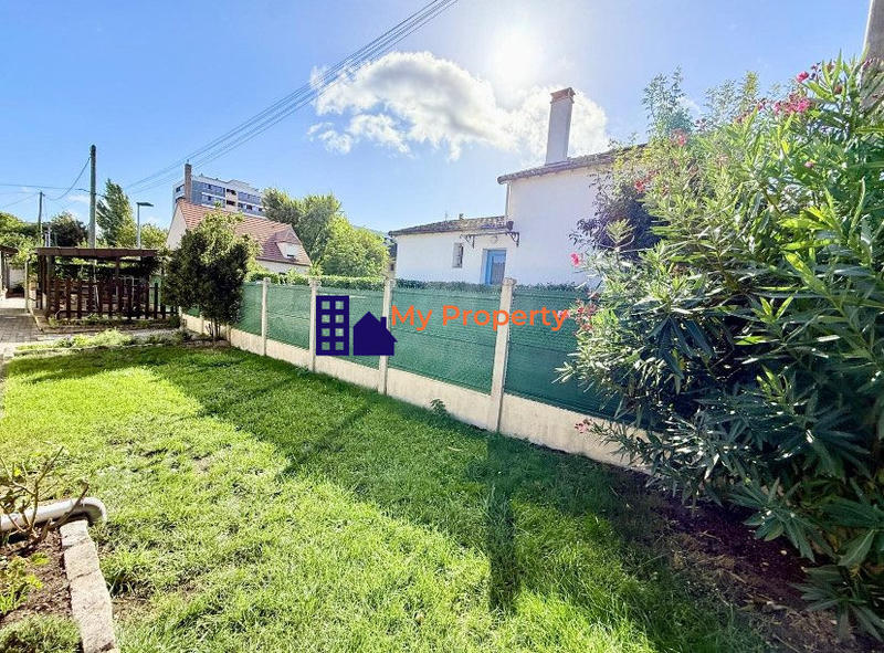 Maison - 75 m² - 5 pièces