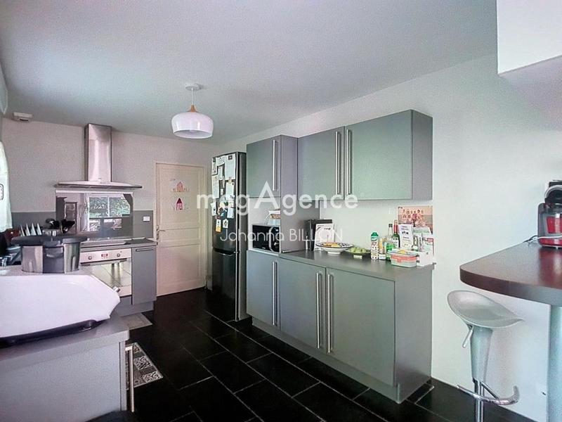 Maison traditionnelle - 158 m² - 6 pièces