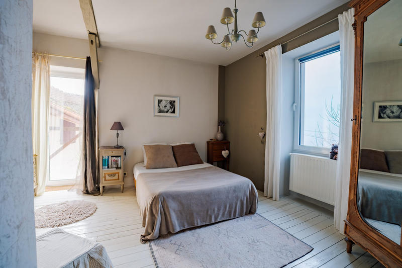 Maison ancienne - 265 m² - 5 pièces