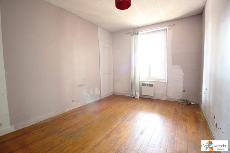 Maison traditionnelle - 165 m² - 8 pièces