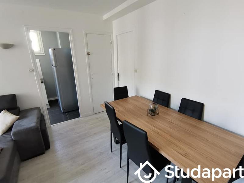 Chambre - 10 m² - 1 pièce